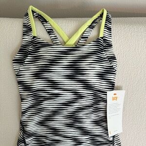 NWT ONE OF THE VERY BEST LUCY DESIGNS! Exceptional style, quality & function! XS